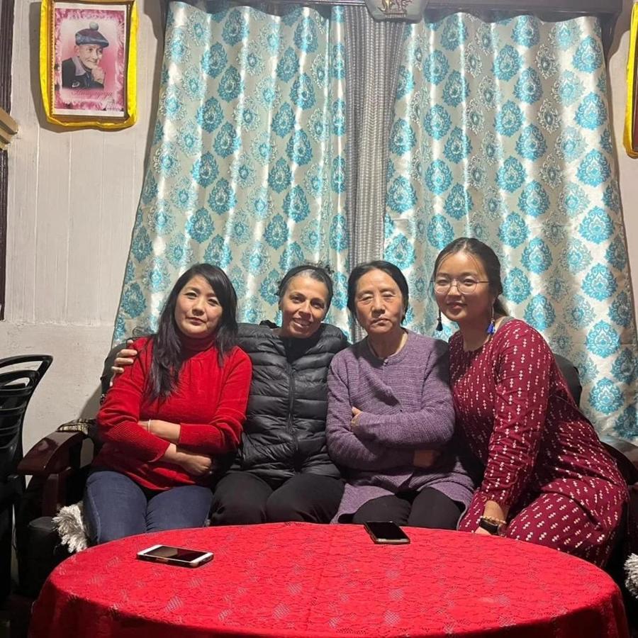 Dukeraj Homestay Дарджилинг Экстерьер фото
